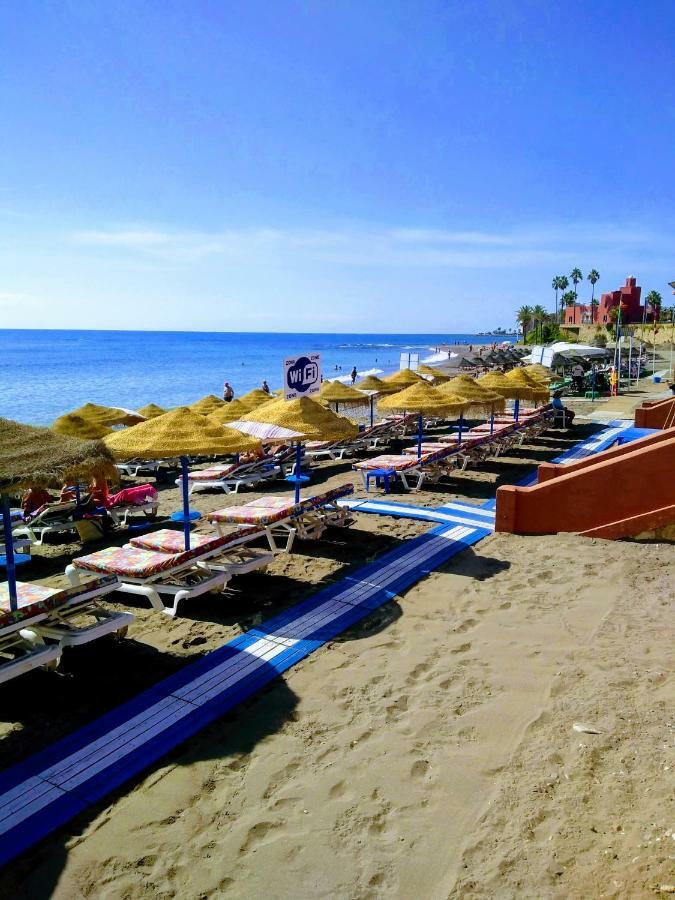 Lomas De Mena *